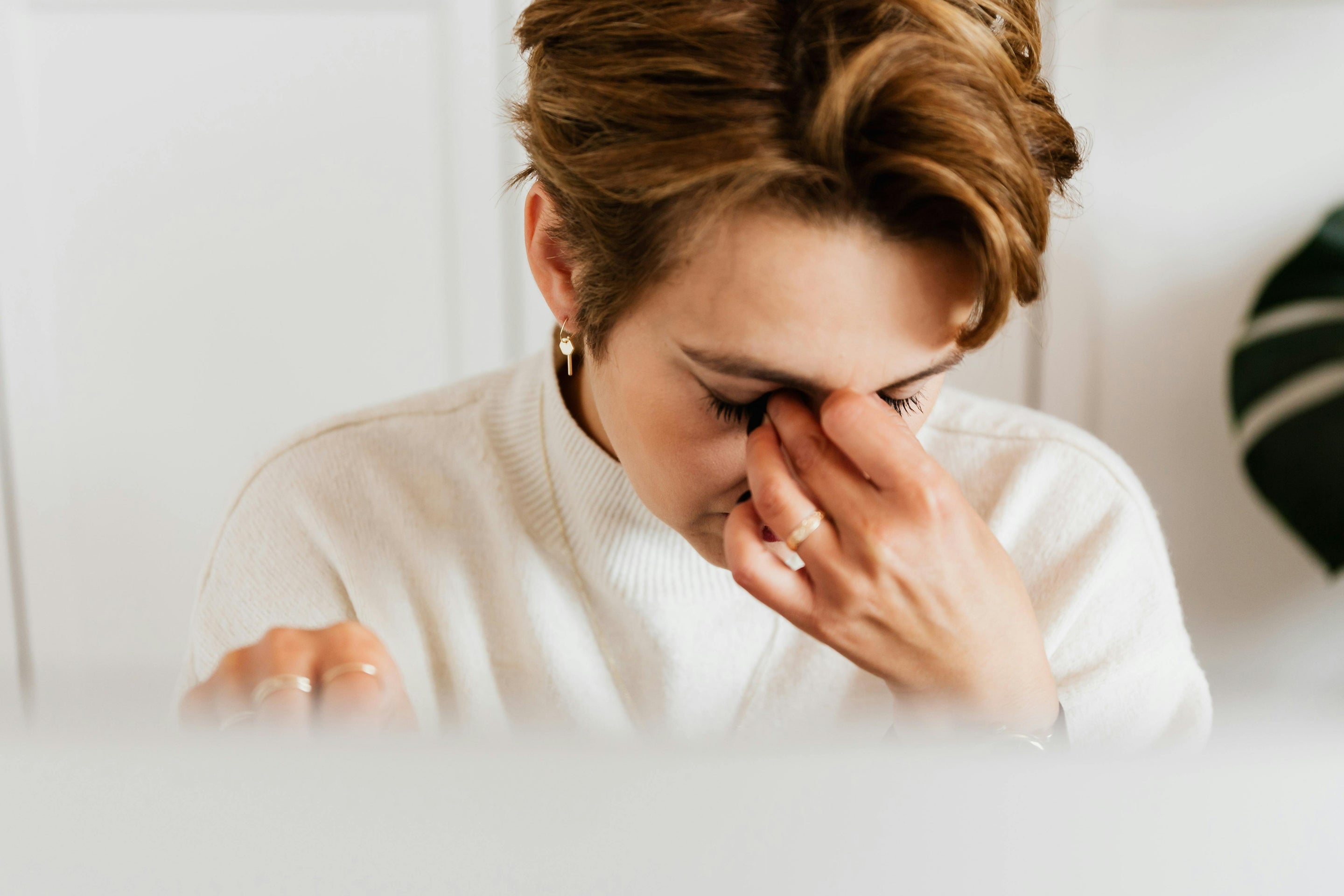Corps & émotions : comment le stress influence la peau et le confort corporel ?