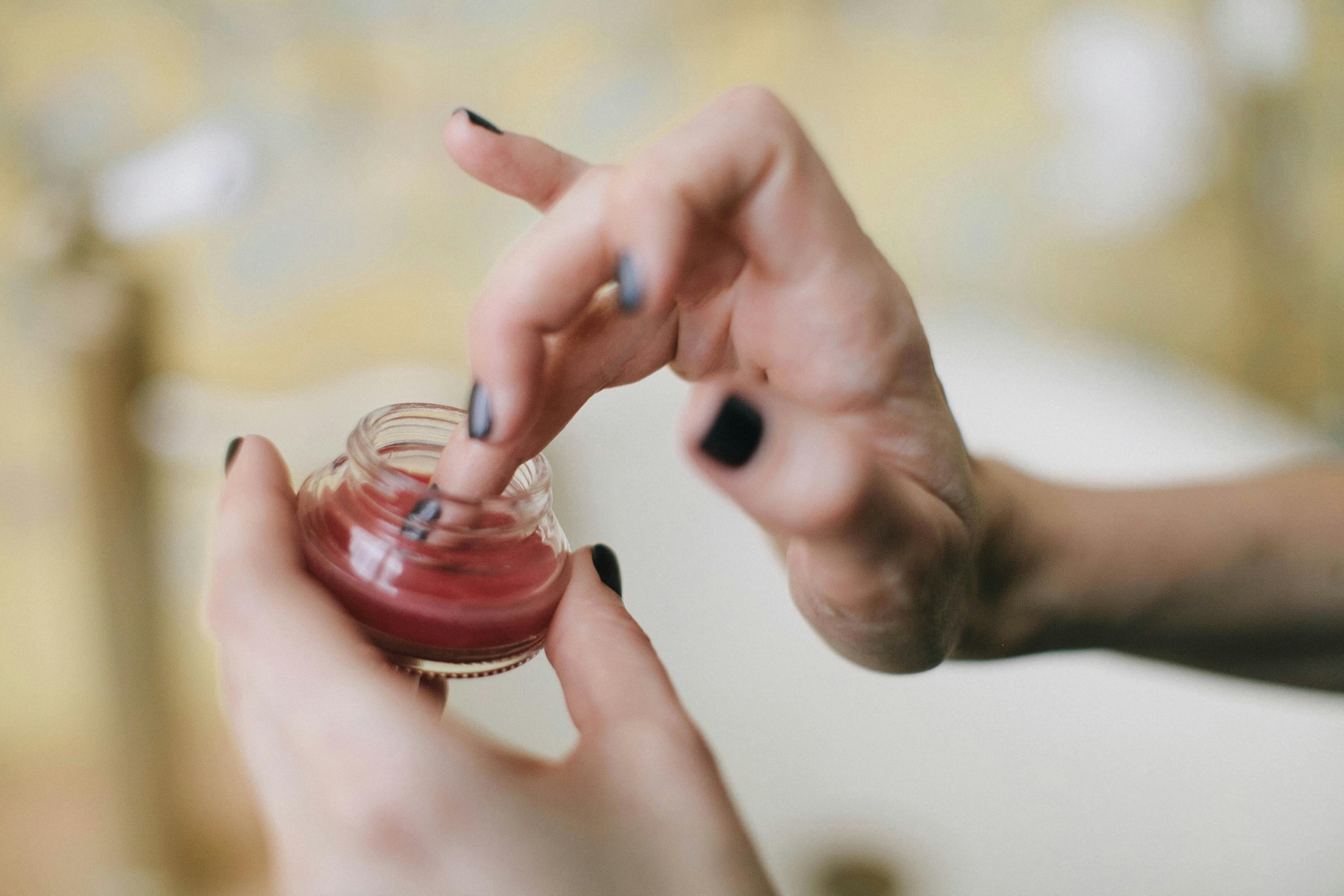 Hydratation corporelle : huile, crème ou baume, que choisir ?