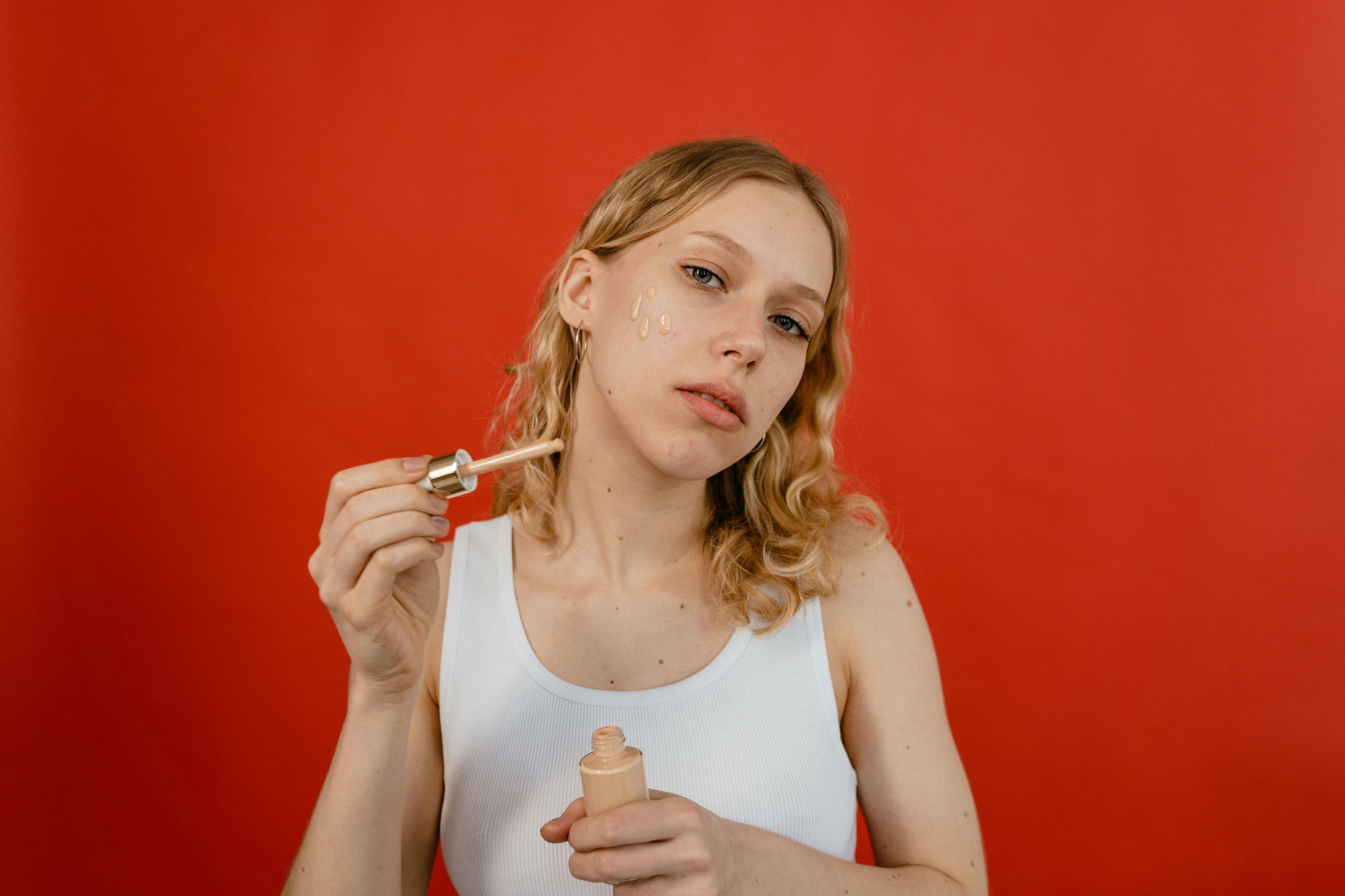Prendre soin de son visage pour apaiser l’esprit  approche holistique du self-care