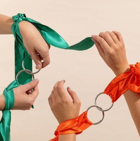 Menottes en soie My Lubie : Une invitation aux plaisirs intimes