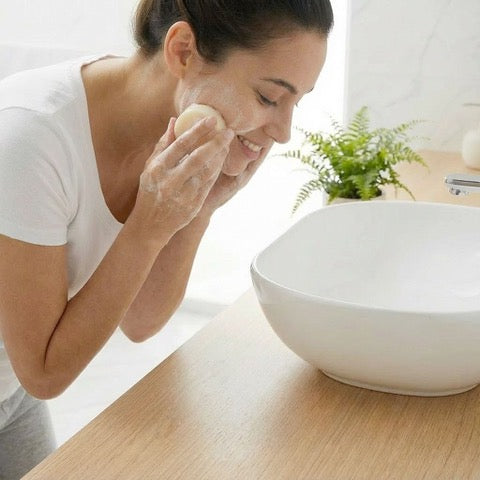 Savon nettoyant visage — Essentiel Emmera